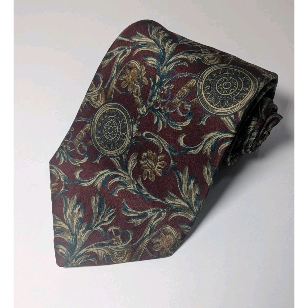 Classic Collection Men's Maroon ‎ Neck Tie 100% Silk Made In Italy